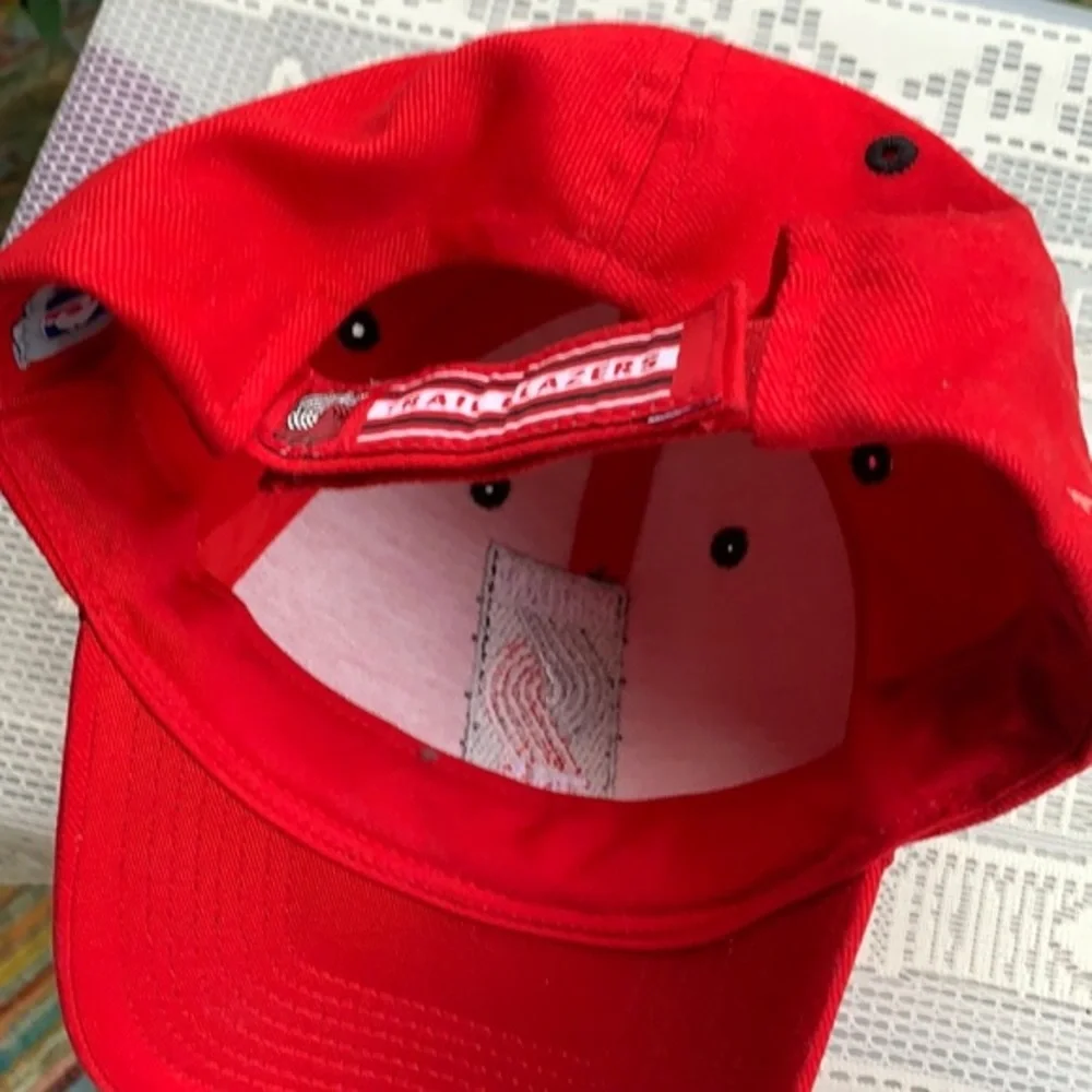 Wesley Matthews autographed cap- Portland Trailblazers Read below